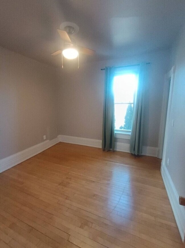 Building Photo - 2035-2037 N Buffum St