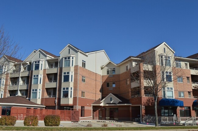 Building Photo - 301 Harbour Town Dr