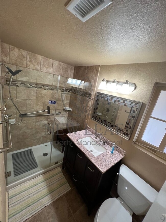 Building Photo - 22641 De Soto St