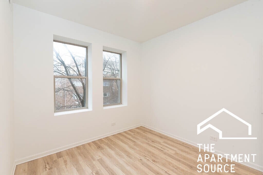 Building Photo - 5054 N Winthrop Ave