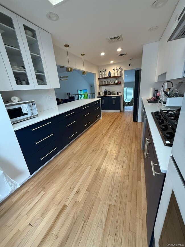 Building Photo - 23 Geoffrey Ln