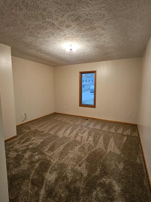 Building Photo - 468 Topaz Ln