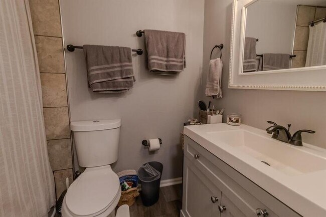 Building Photo - 16103 E Alaska Pl