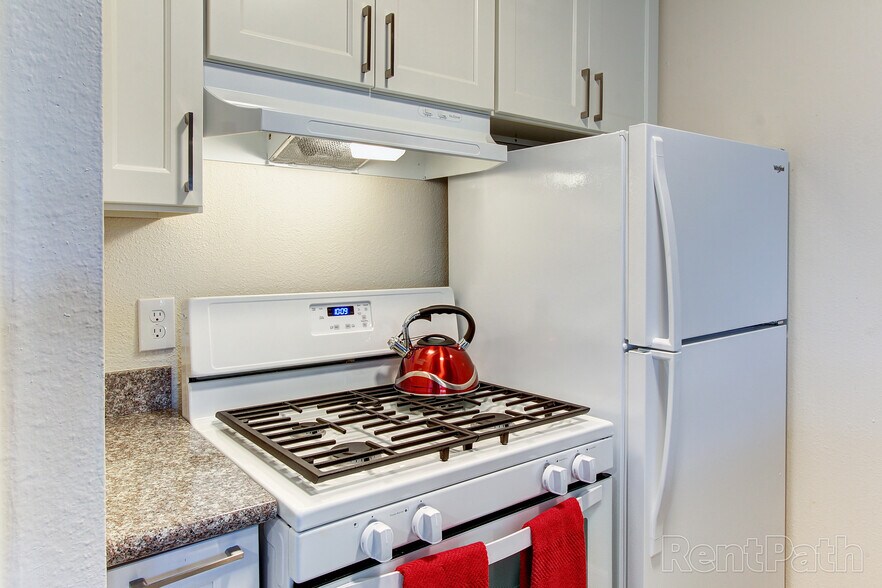 Beautifully updated onebedroom apartments... 638 Hale Rd Lodi CA
