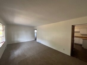 Building Photo - 377