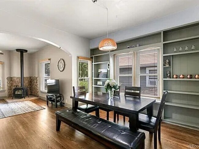 Building Photo - Charming 2 Bed 2 Bath house with Basement flex room in the heart of Englewood!