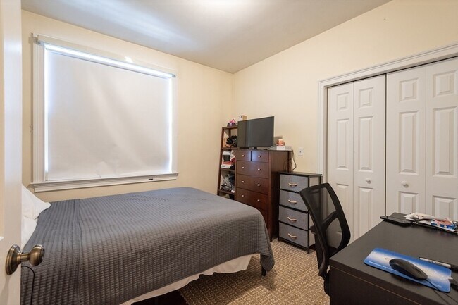 Building Photo - 34-36 H Street Unit 1L