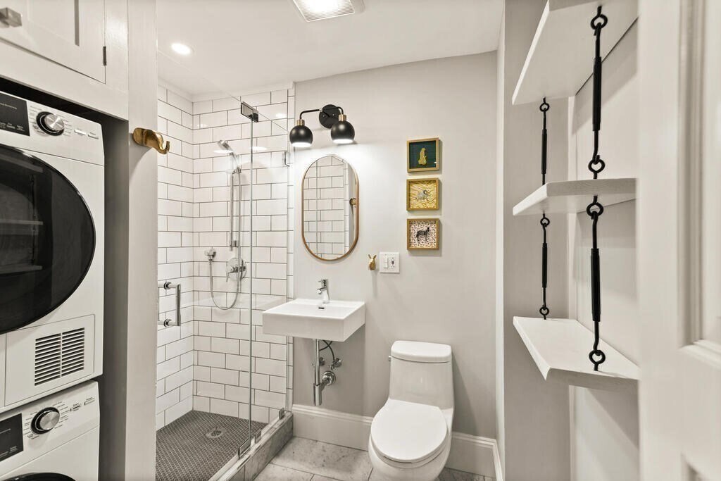 Building Photo - 473 Beacon St
