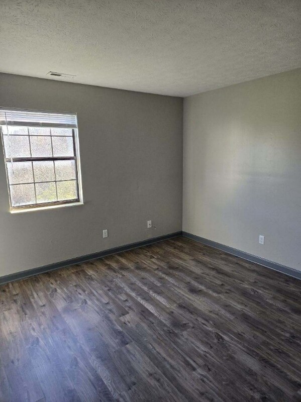 Building Photo - 32 Scioto Dr