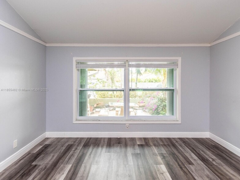 Building Photo - 9939 Majestic Way