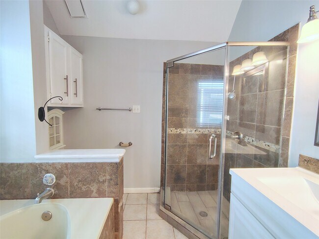 Building Photo - 4403 Waterfall Way