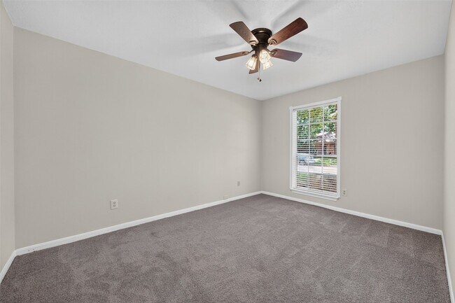 Building Photo - 25515 Stone Mill Ln