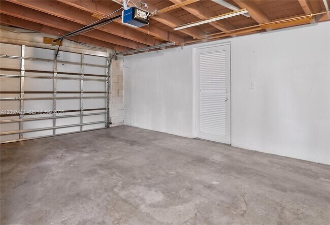 Building Photo - 5715 Jackson St