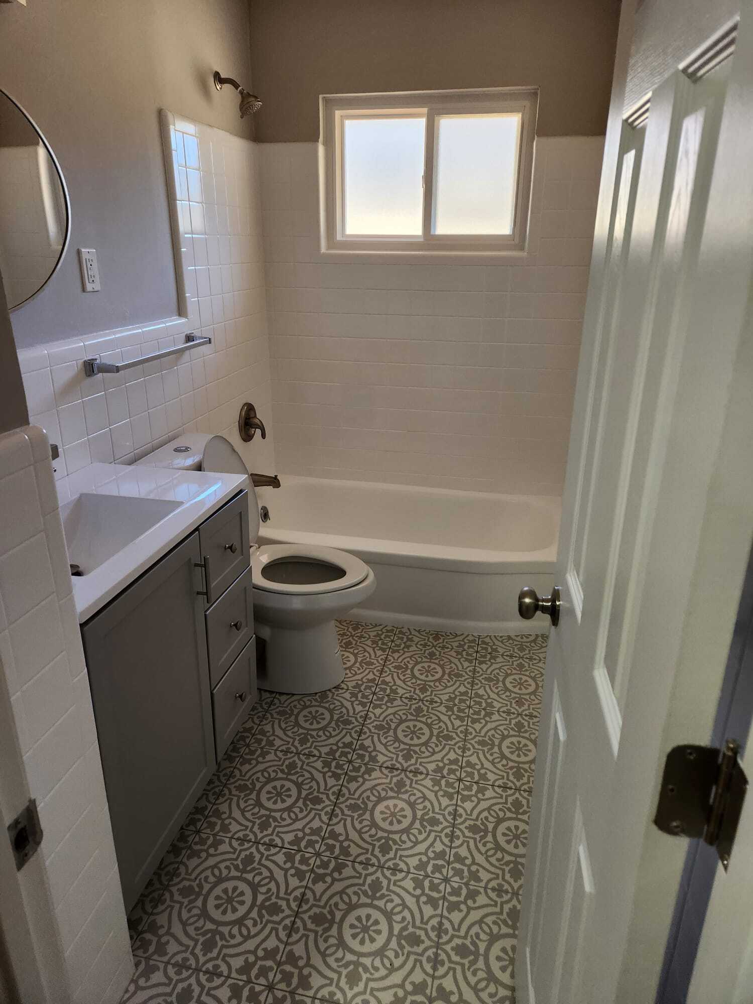 Building Photo - 4 Faye St