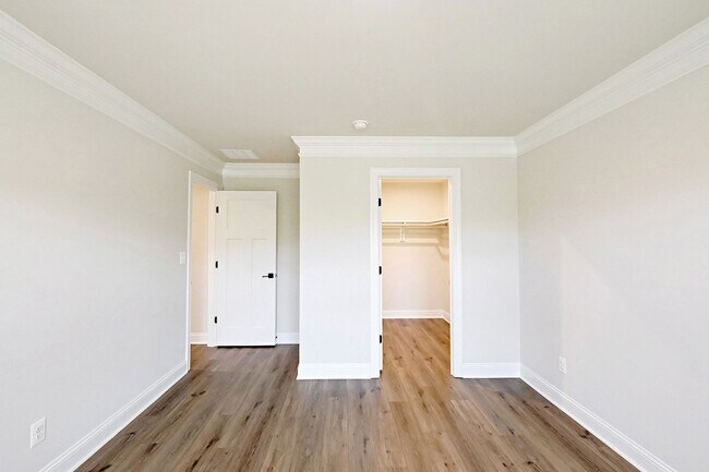 Building Photo - 2225 Leeham St