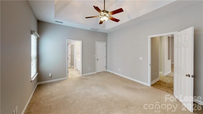 Building Photo - 8321 Suttonview Dr
