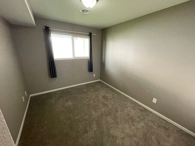 Building Photo - Cute Home in a Great Neighborhood!