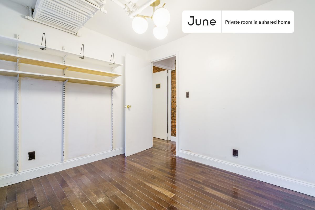 Building Photo - Room in Shared 5 bed/1.5 bath home in Bedford-Stuyvesant