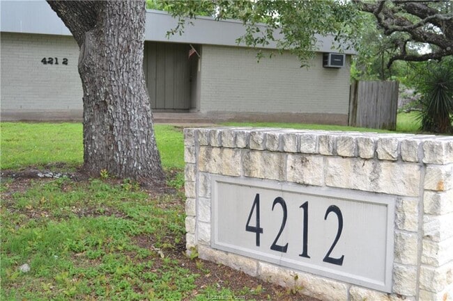 Building Photo - 4212 Old College Rd