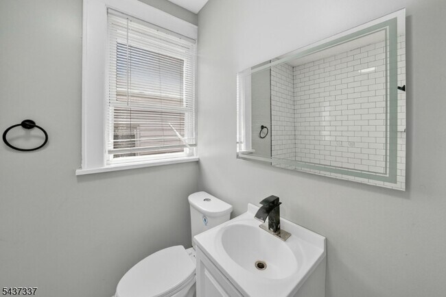 Building Photo - 86 Curie Ave