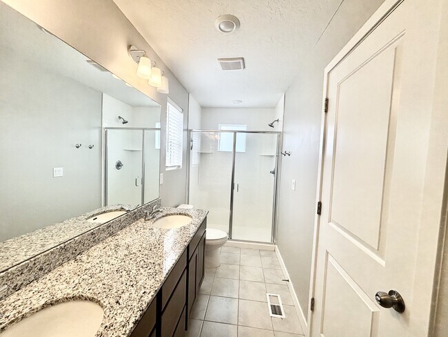 Building Photo - 153 E Brushy Canyon St