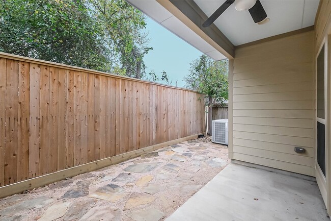 Building Photo - 6011 Kansas St