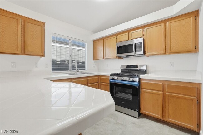 Building Photo - 6928 W Atrium Ave