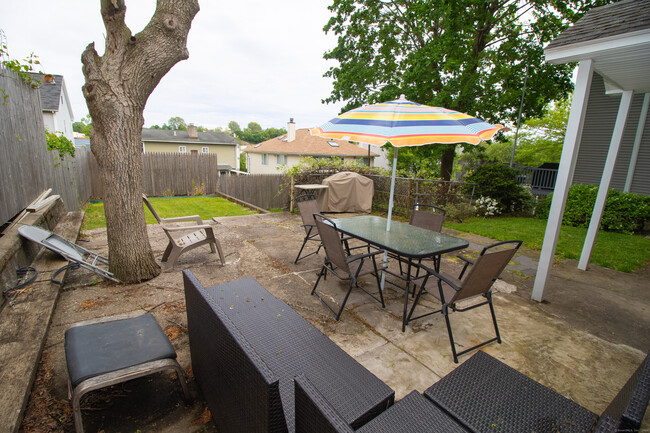 Building Photo - 65 Myano Ln
