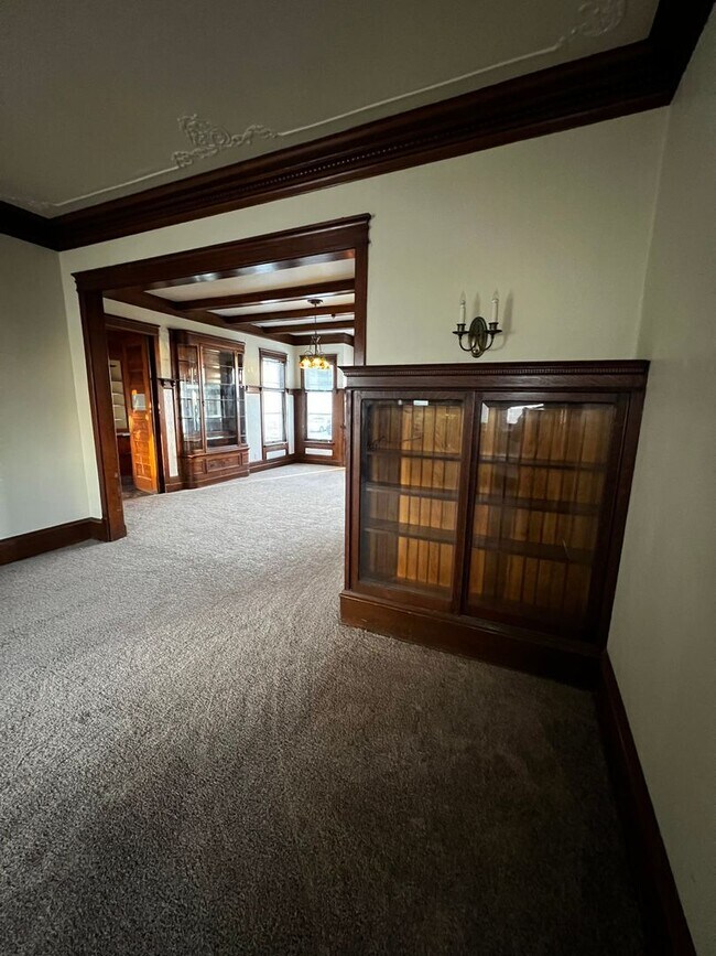 Building Photo - 2602 6th Ave