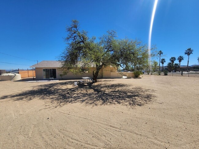 Building Photo - Spacious is The Word!