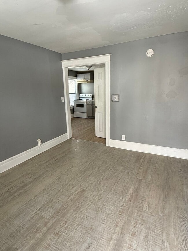 Building Photo - Spencer