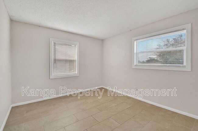 Building Photo - 1618 W 26th Ct