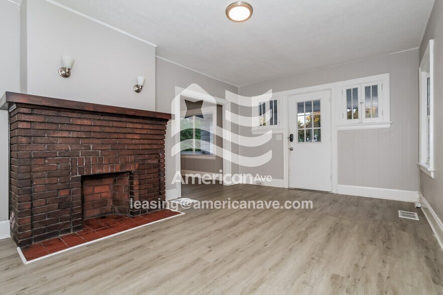 Building Photo - 3619 Norwich Ave