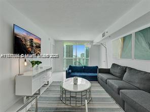 Building Photo - 1200 Brickell Bay Dr