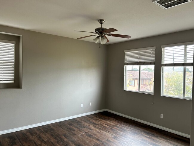 Building Photo - Modern Comfort Meets Classic Charm – 4BR H...