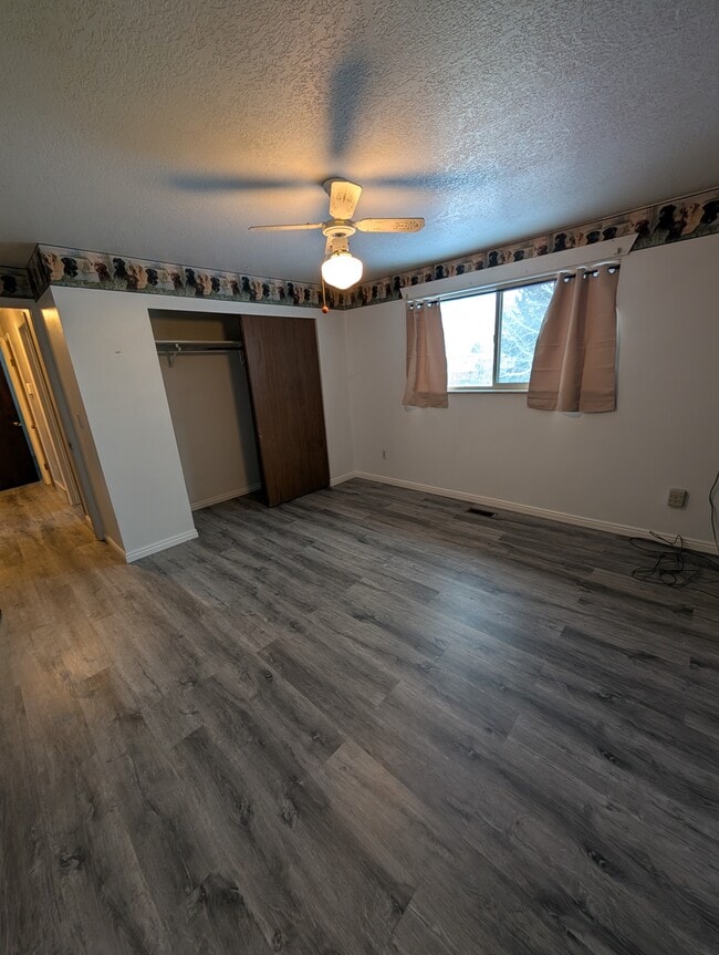 Building Photo - 277 W 600 S