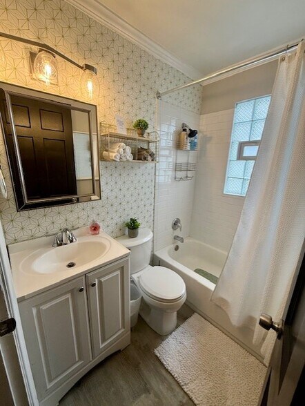 Building Photo - 6735 Dale Ave