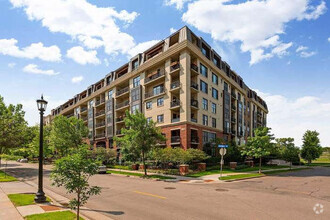 Building Photo - 317 Groveland Ave