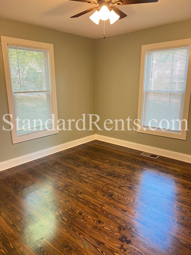 Building Photo - Updated West Midtown Bungalow