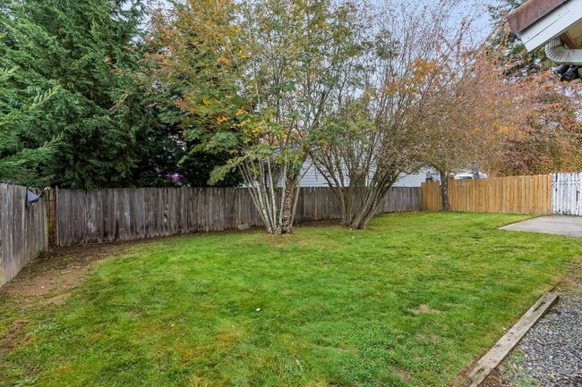 Building Photo - McKinley Duplex