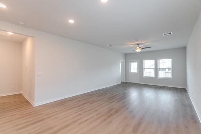 Building Photo - 8555 Blueberry Ash St