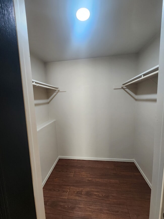 Building Photo - 299 W Palomar Bay