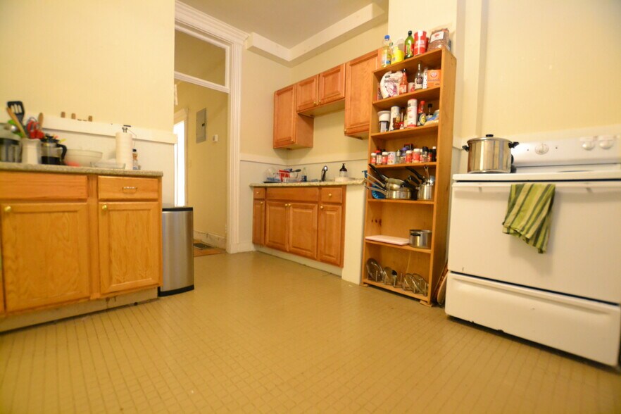 Building Photo - 1719 Commonwealth Ave