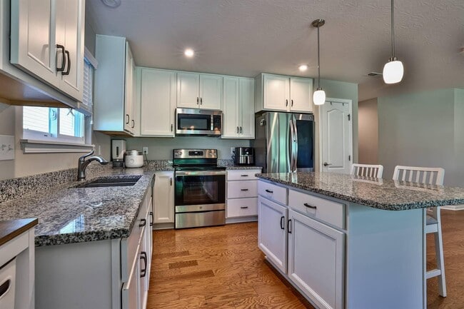 Building Photo - 2321 Slaney Ln