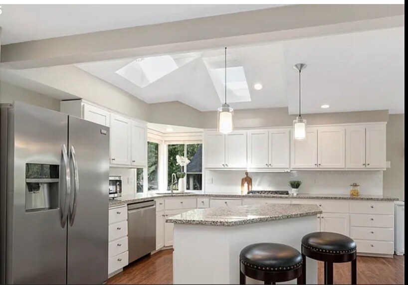 Building Photo - 7766 SW Bayberry Dr