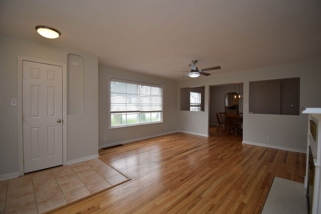 Building Photo - 5806 Highland Dr