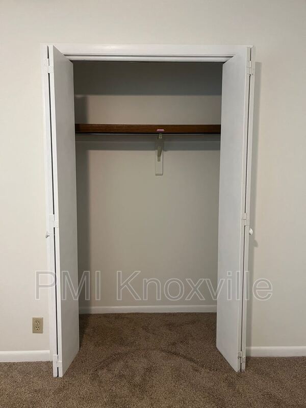 Building Photo - 9120 Woodpark Ln