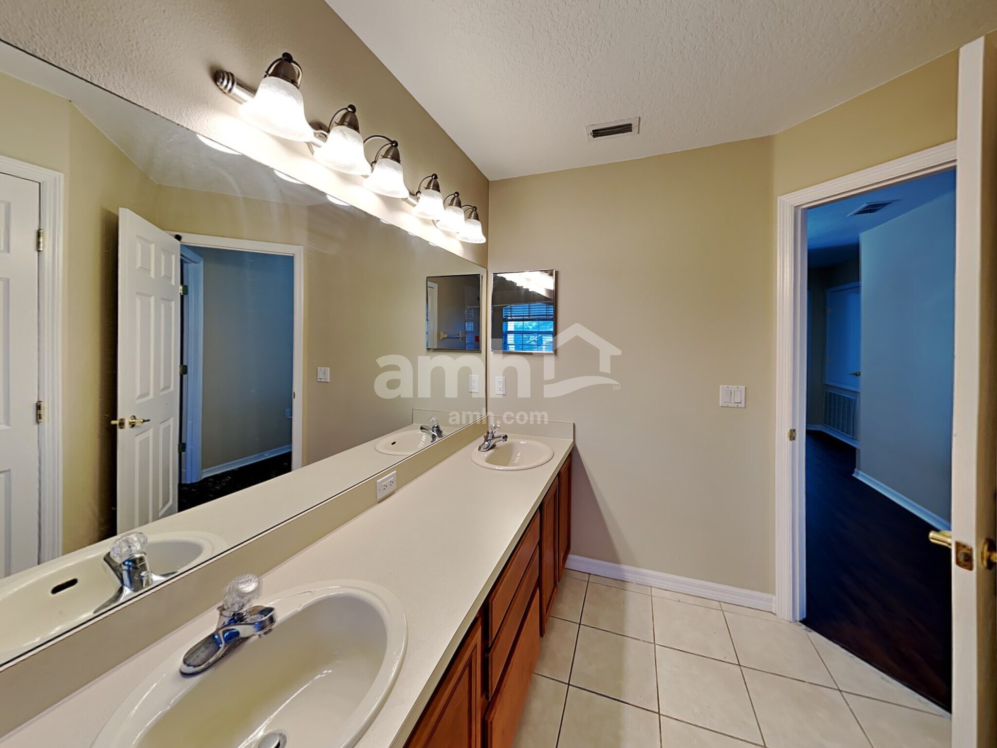 Building Photo - 7009 Cascades Ct