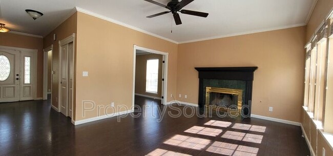 Building Photo - 5054 E Eastview Dr