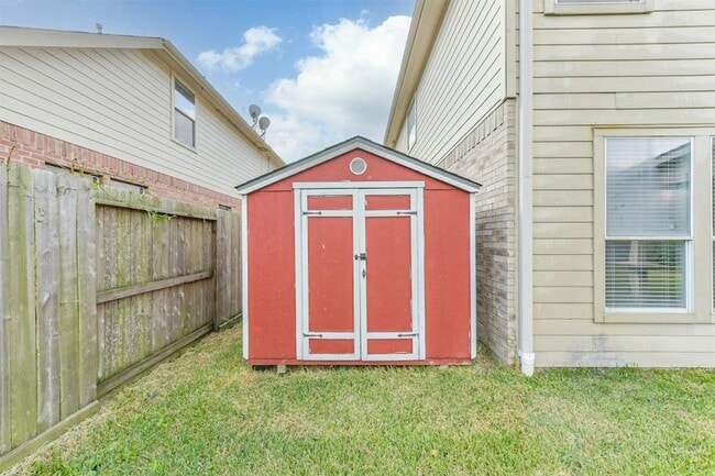 Building Photo - 2601 Hewn Rock Way